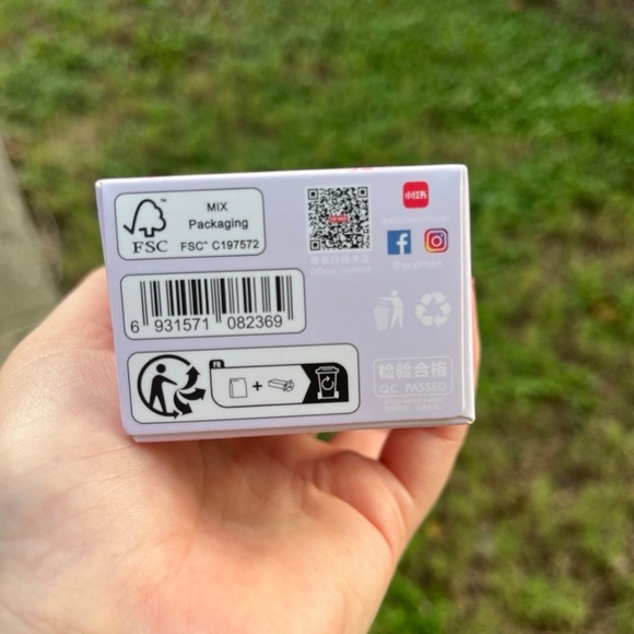 Pop Mart Labubu Blind box SEALED - Picture 5 of 5